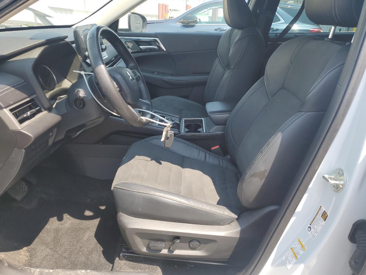2022 Mitsubishi Outlander se