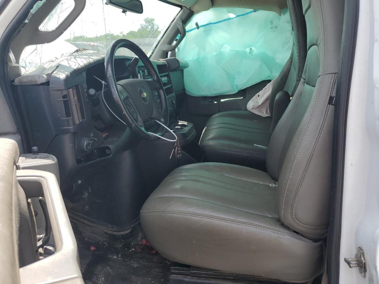 2023 Chevrolet Express G2500