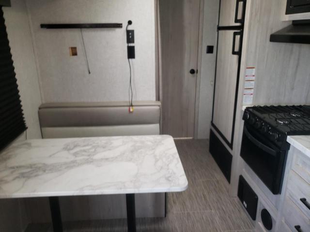 2022 Foresriver Silver Lake Towable