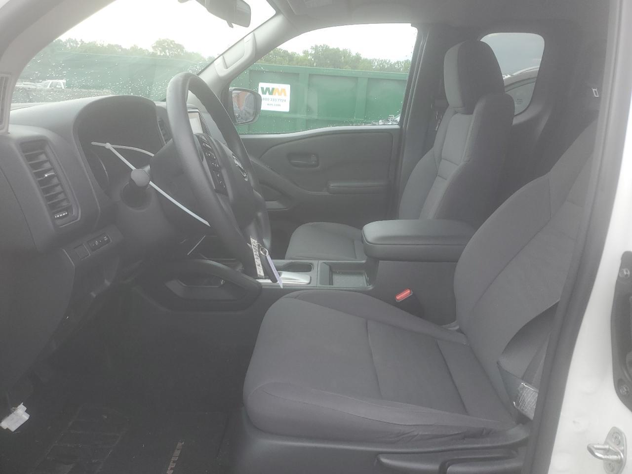 2023 Nissan Frontier s