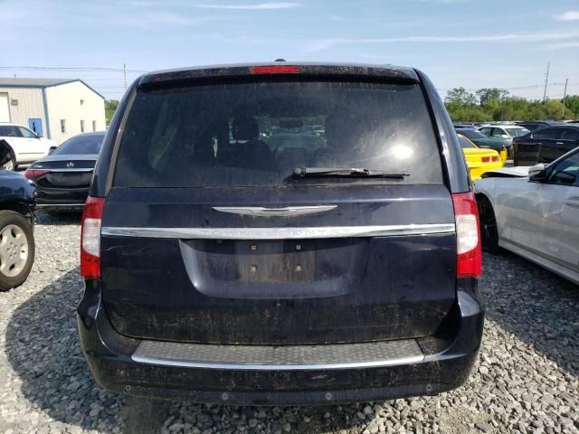 2011 Chrysler Town & Country Touring L