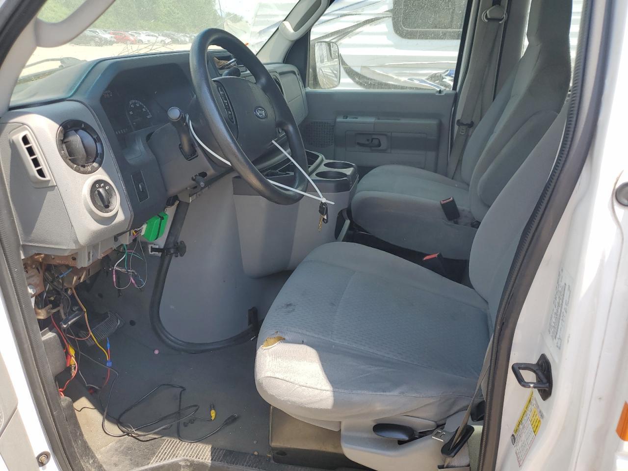 2010 Ford Econoline E350 Super Duty Wagon