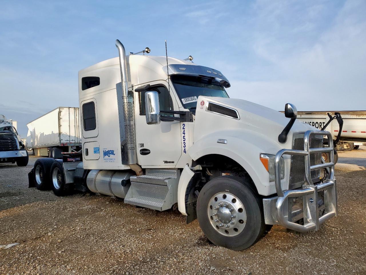 2021 Kenworth T880 Semi Truck