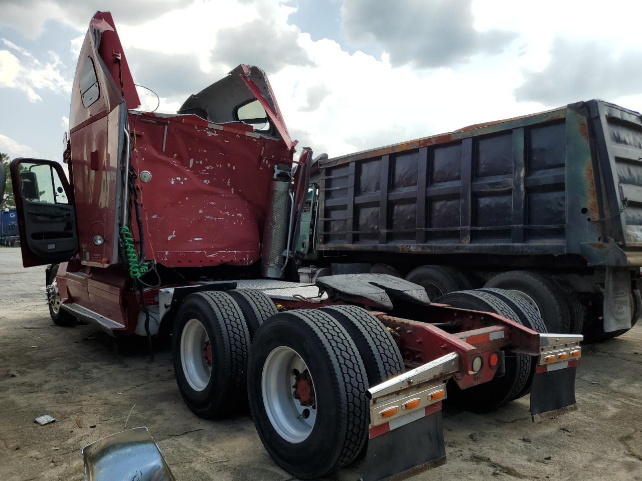 2001 Freightliner Century Class 120 Semi Truck