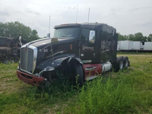 2012 Kenworth T600 Semi Truck