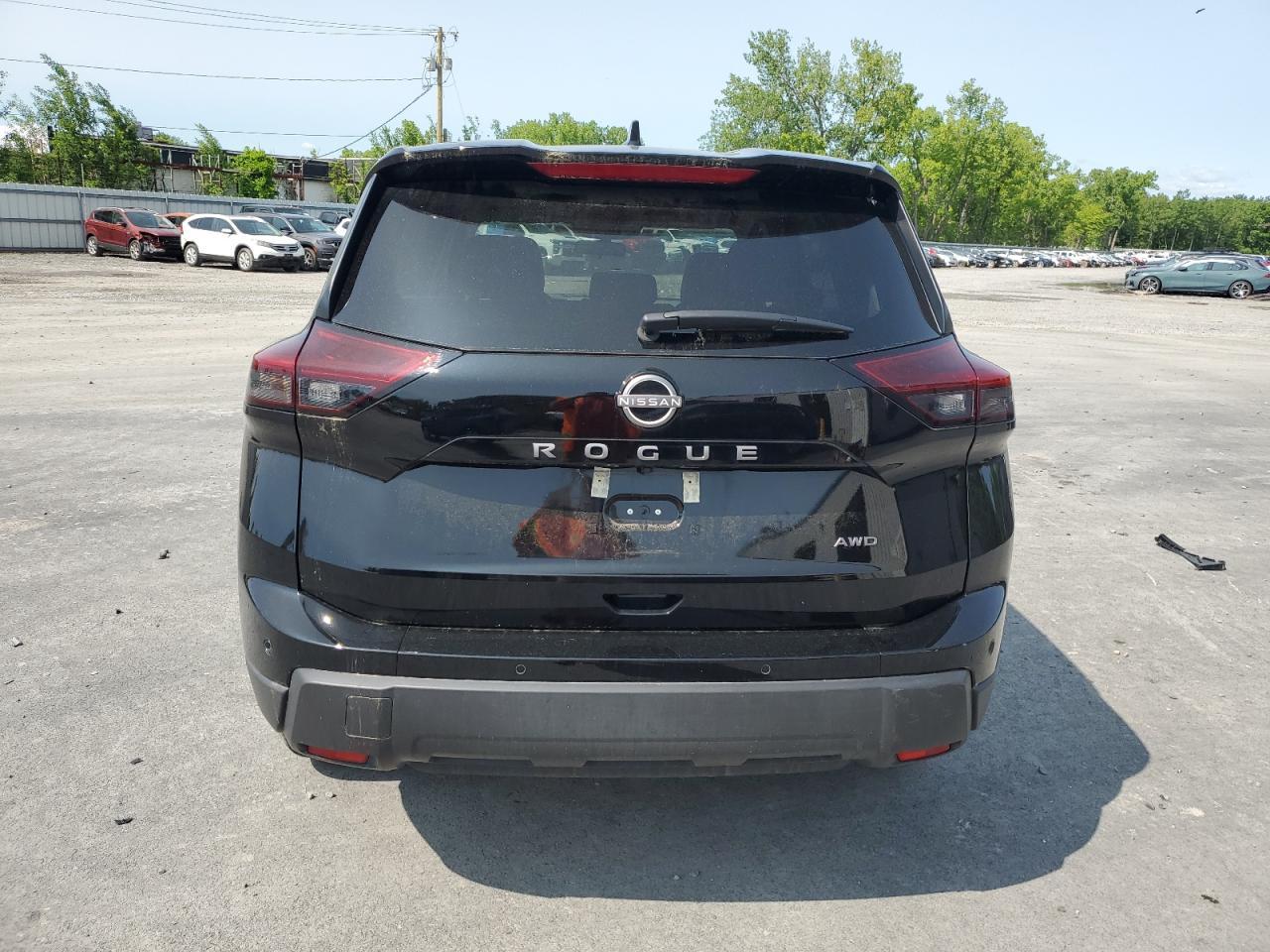2025 Nissan Rogue sv
