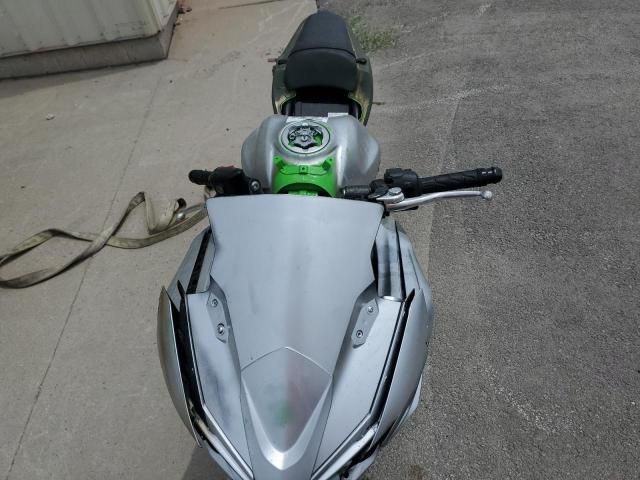 2023 Kawasaki EX650 R