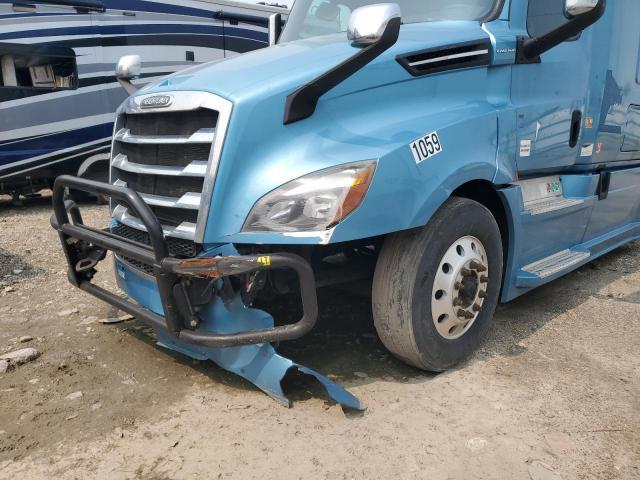 2020 Freigliner 2020 Freightliner Cascadia 126 Semi Truck
