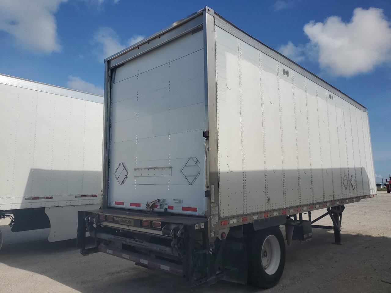 2009 Hvee DRY Van Trailer
