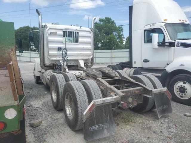 2016 Freightliner SD122 Semi Truck