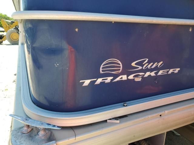 2017 Sun Tracker Boat