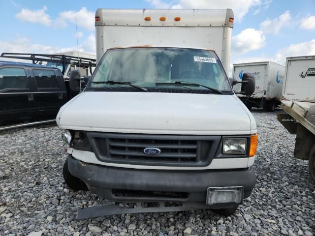 2004 Ford Econoline Commercial