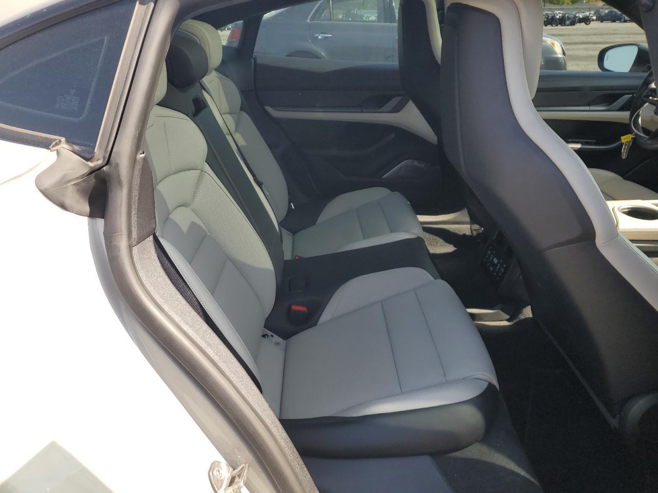 2021 Porsche Taycan Turbo