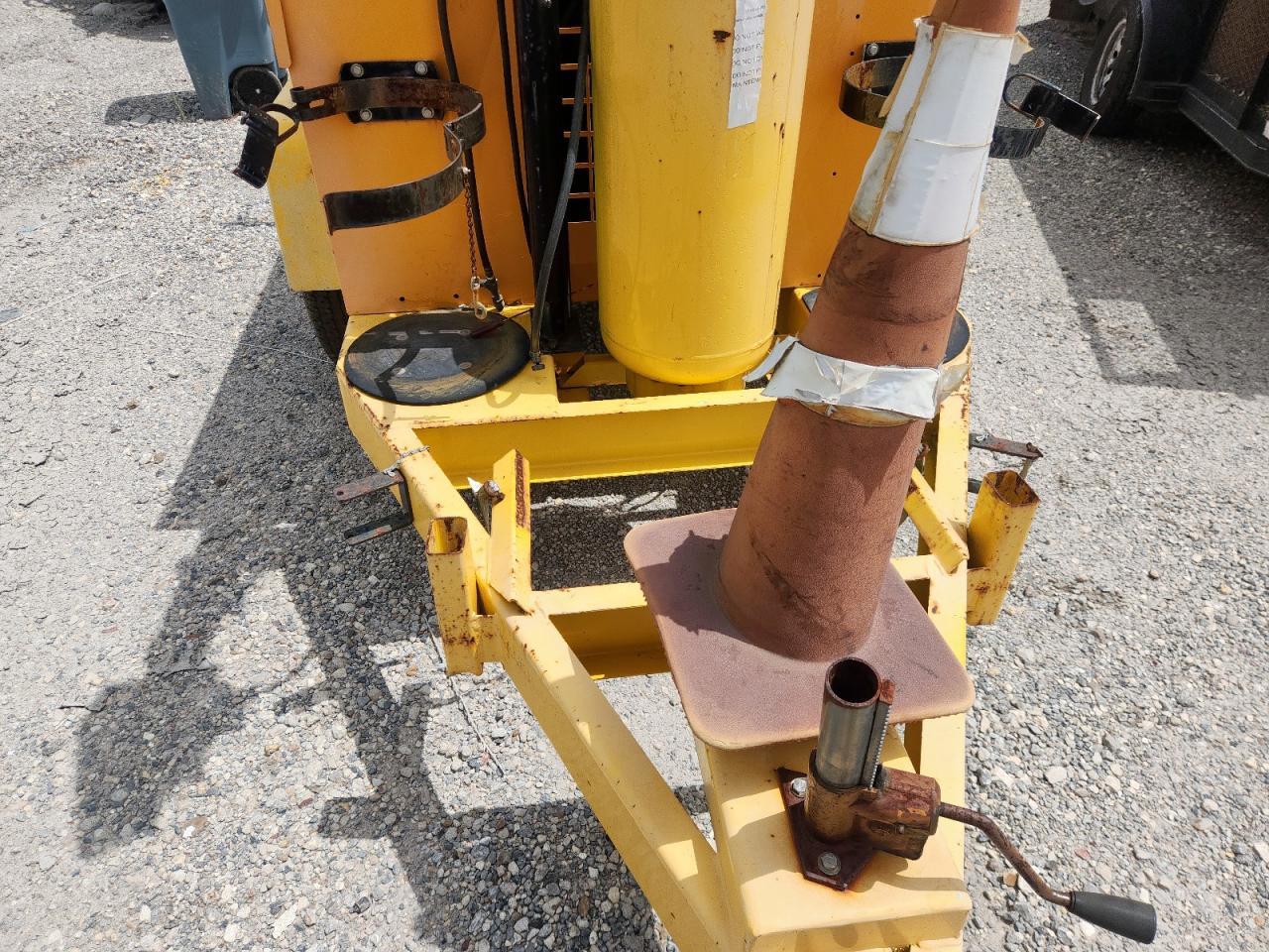 2001 Team Fenex F123KP Manhole Support Trailer