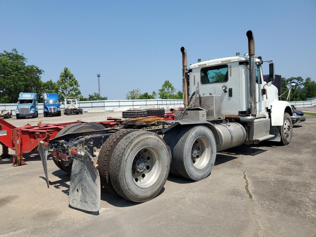 2016 International 9900I Semi Truck