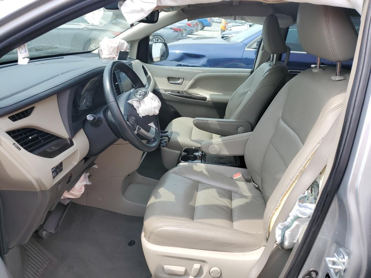2020 Toyota Sienna xle 8-passenger