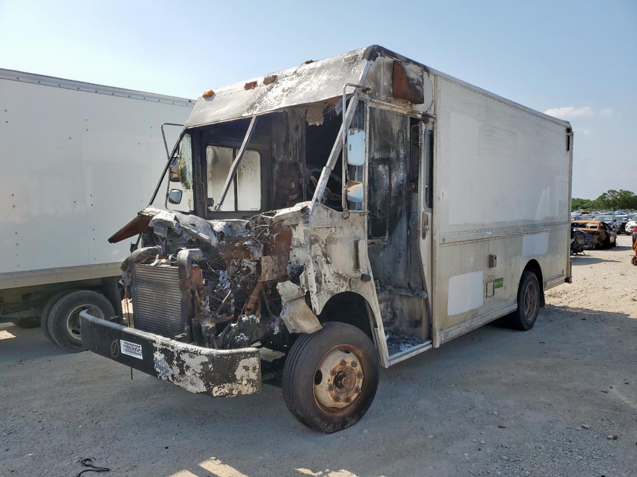 1998 Freightliner Chassis M Line WALK-IN Van