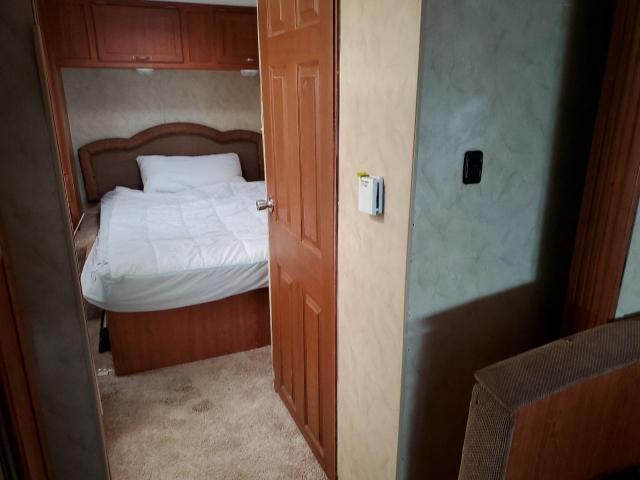 2008 Ford Econoline E450 Super Duty Cutaway Van