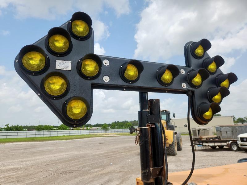 2001 Team Fenex F123KP Manhole Support Trailer