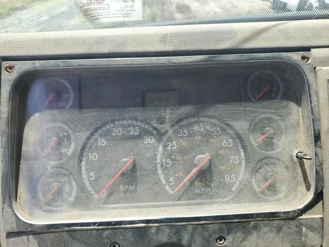2002 Freightliner Medium Conventional FL80