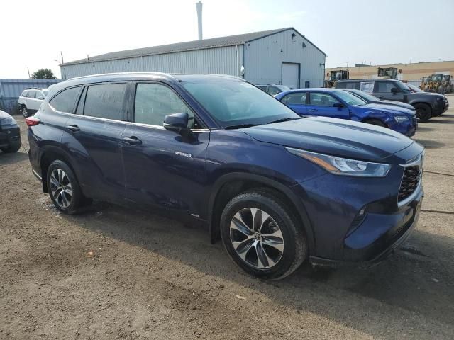 2021 Toyota Highlander Hybrid XLE