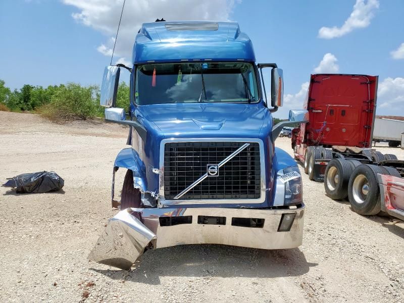 2018 Volvo VNL Semi Truck