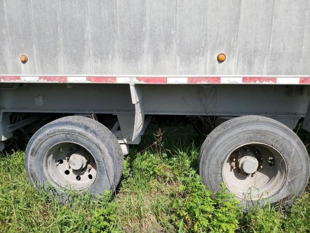 2012 East Manufacturing Trailer