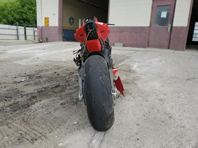 2025 Ducati Panigale V4