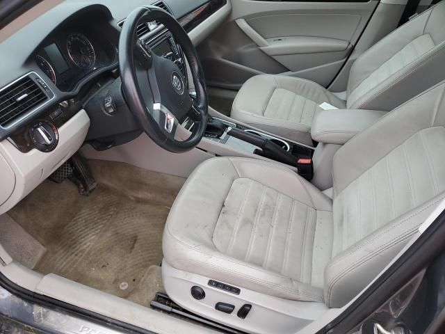2015 Volkswagen Passat SEL