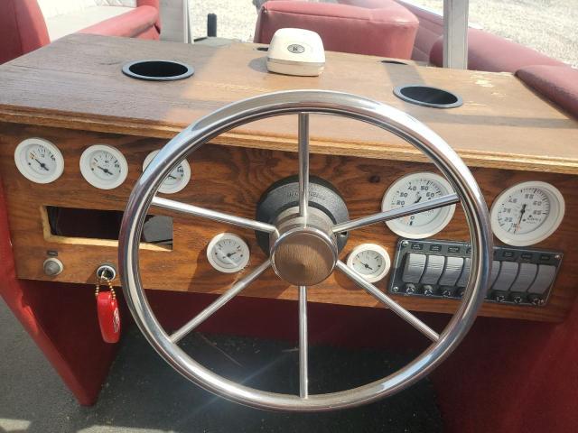 1984 Larson Boat