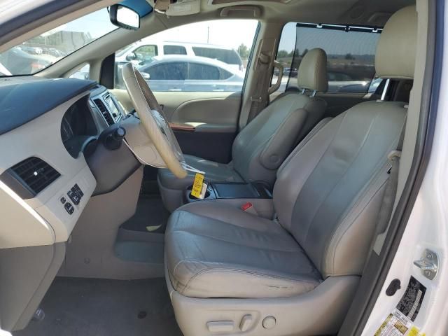 2013 Toyota Sienna XLE
