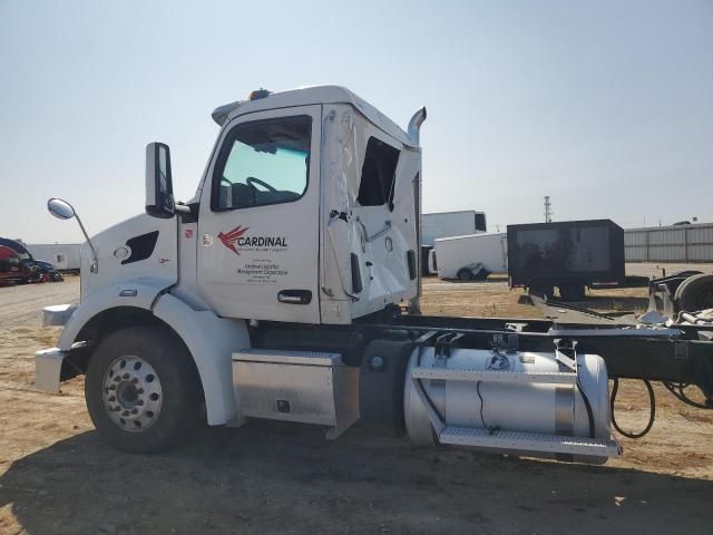 2023 Peterbilt 567 Semi Truck