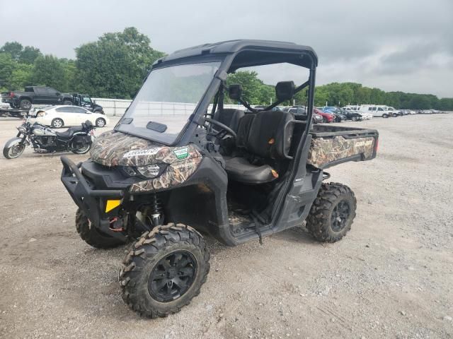 2024 Can-Am Defender XT HD10