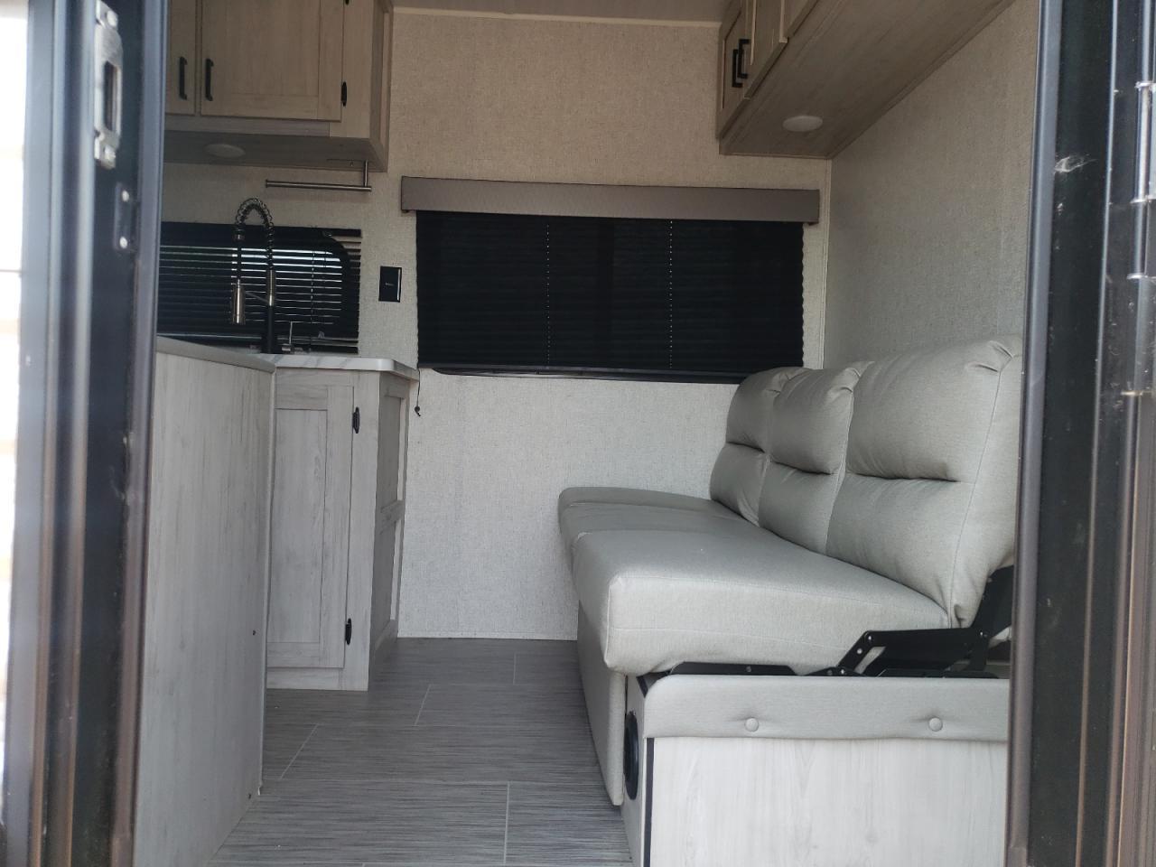 2022 Foresriver Silver Lake Towable