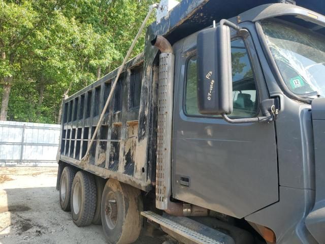 2007 Volvo VHD Dump Truck