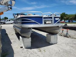 Salvage boats for sale at Fort Pierce, FL auction: 2017 Sun Tracker Boat