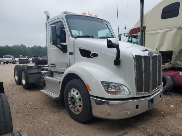2016 Peterbilt 579