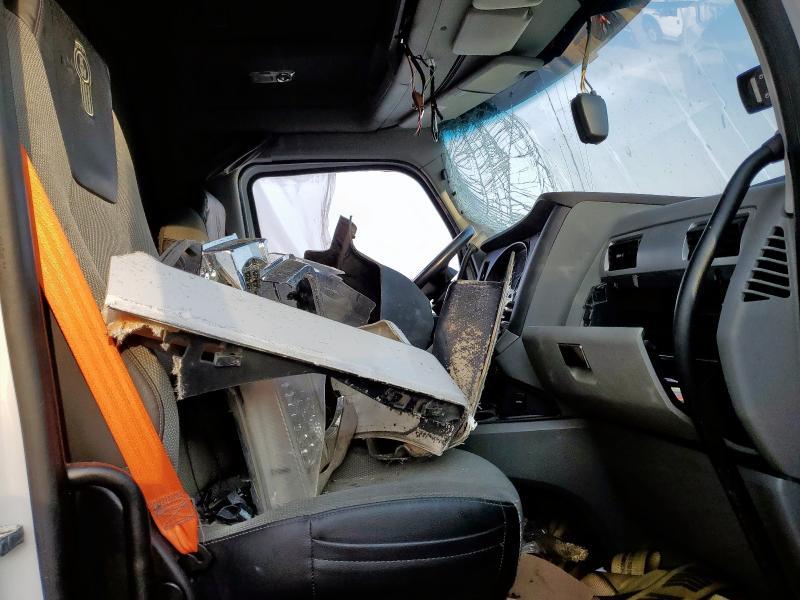 2021 Kenworth T880 Semi Truck