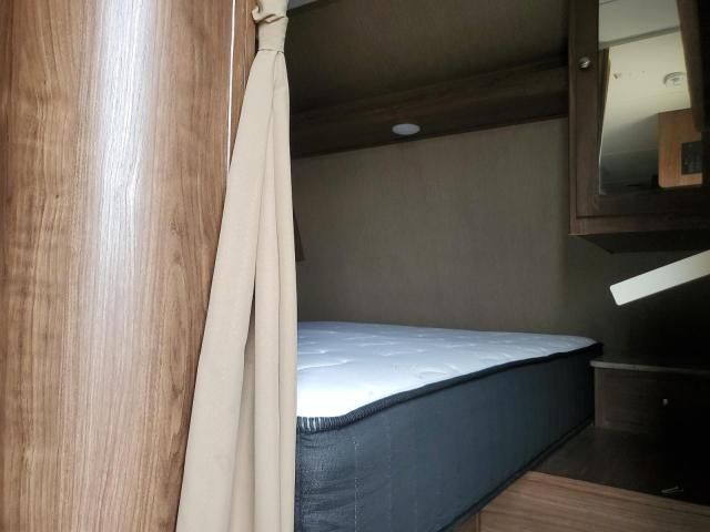 2017 Coleman L859