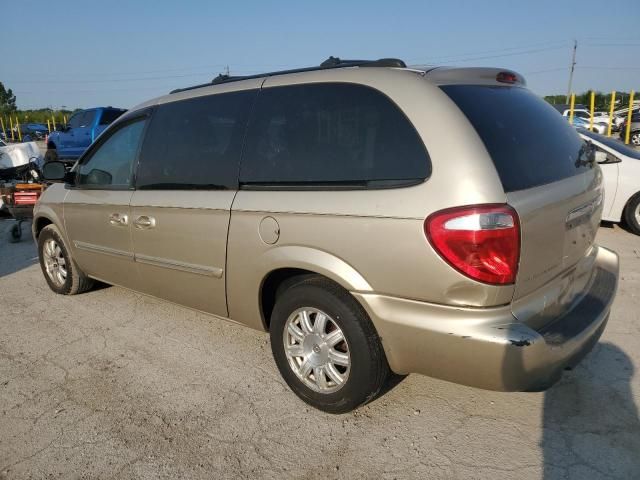 2005 Chrysler Town & Country Touring