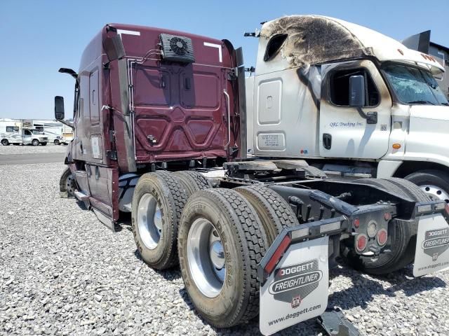 2021 Freightliner Cascadia 126