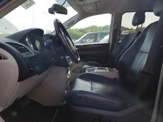 2011 Chrysler Town & Country Touring L