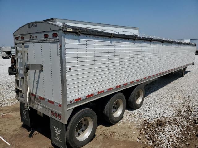 2025 Wilson DWH-750 Grain Trailer