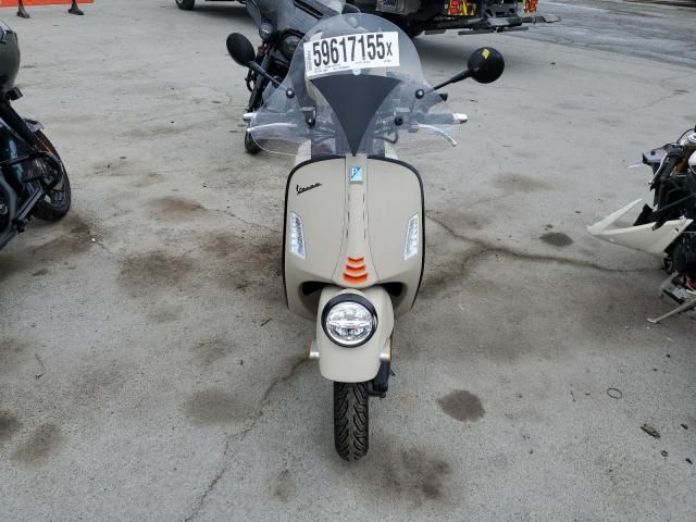 2024 Vespa GTS/SEI Giorni 300