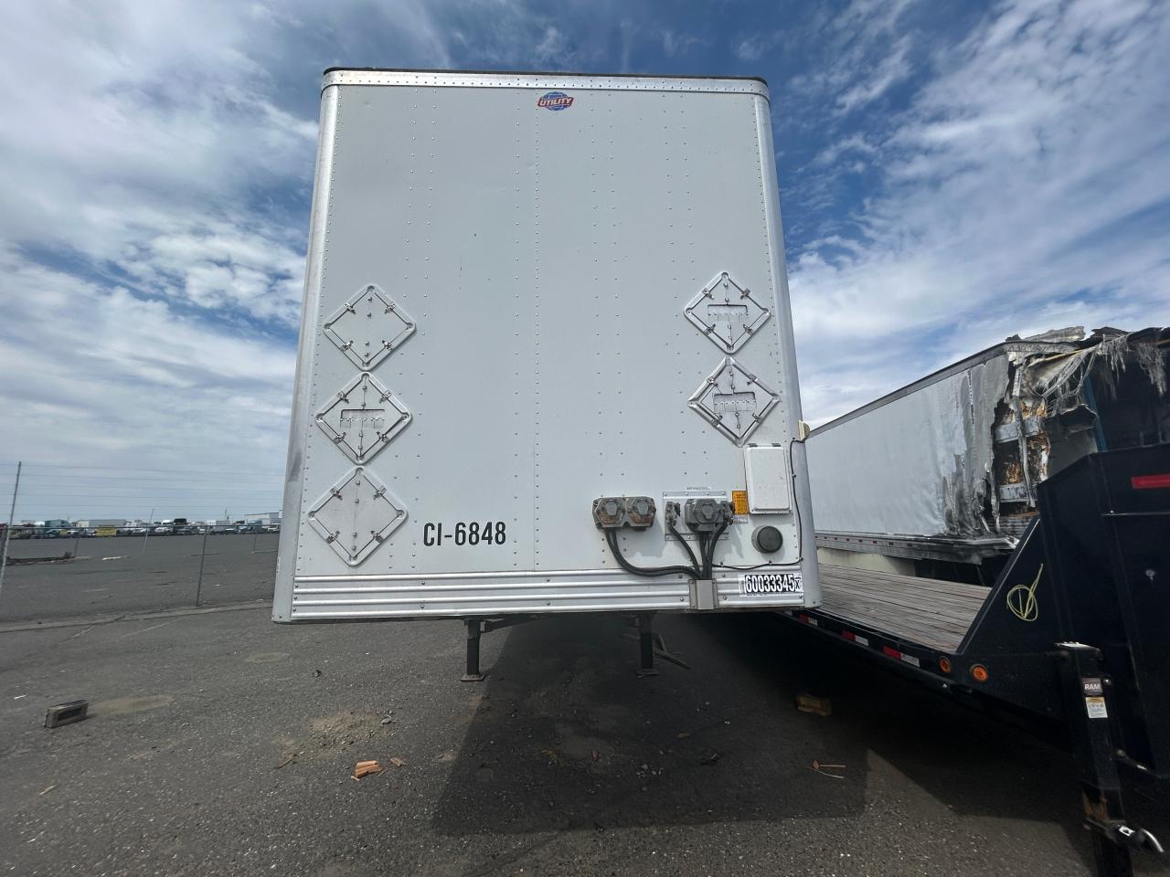 2011 Utility Semi Trailer