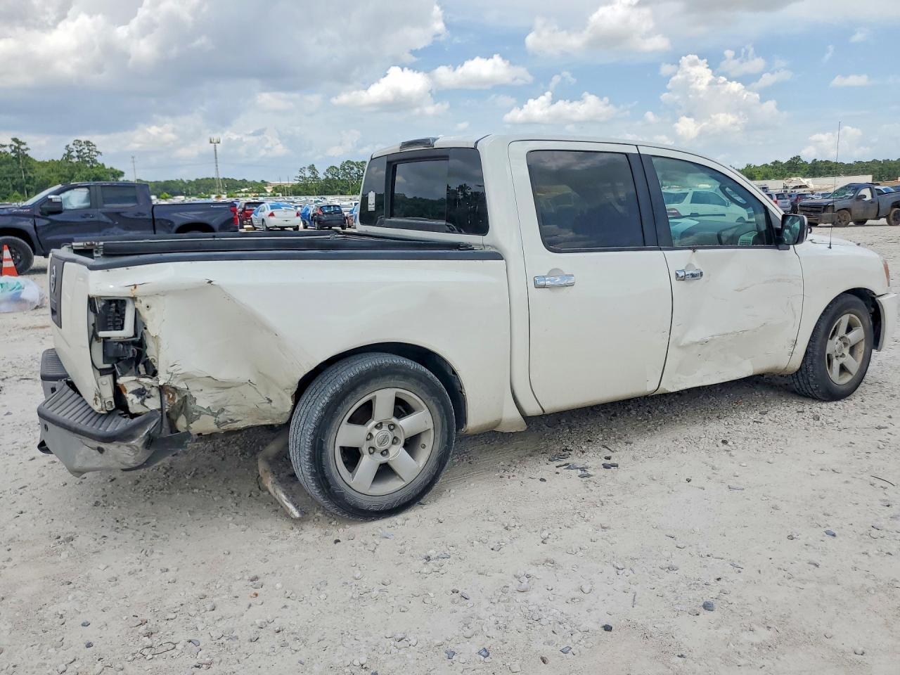 2005 Nissan Titan XE