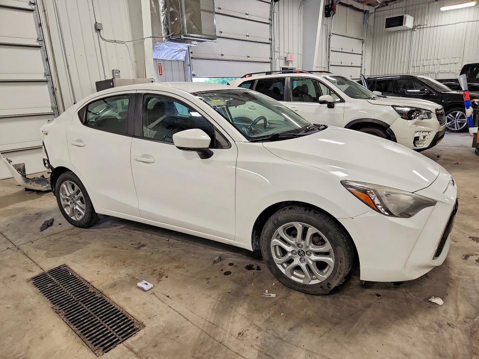 2017 Toyota Yaris ia Base