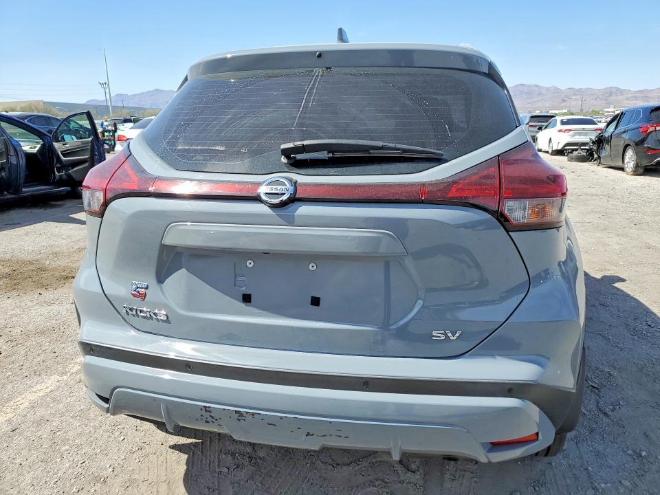 2021 Nissan Kicks sv
