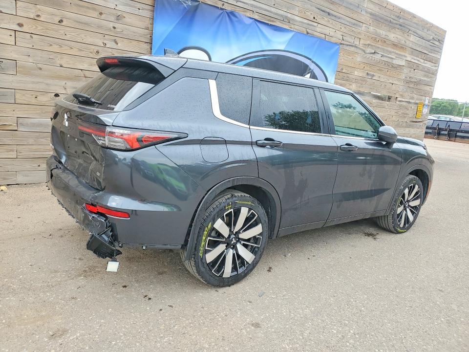 2025 Mitsubishi Outlander se