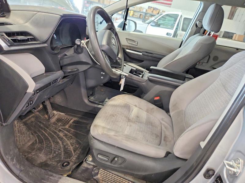 2022 Toyota Sienna le